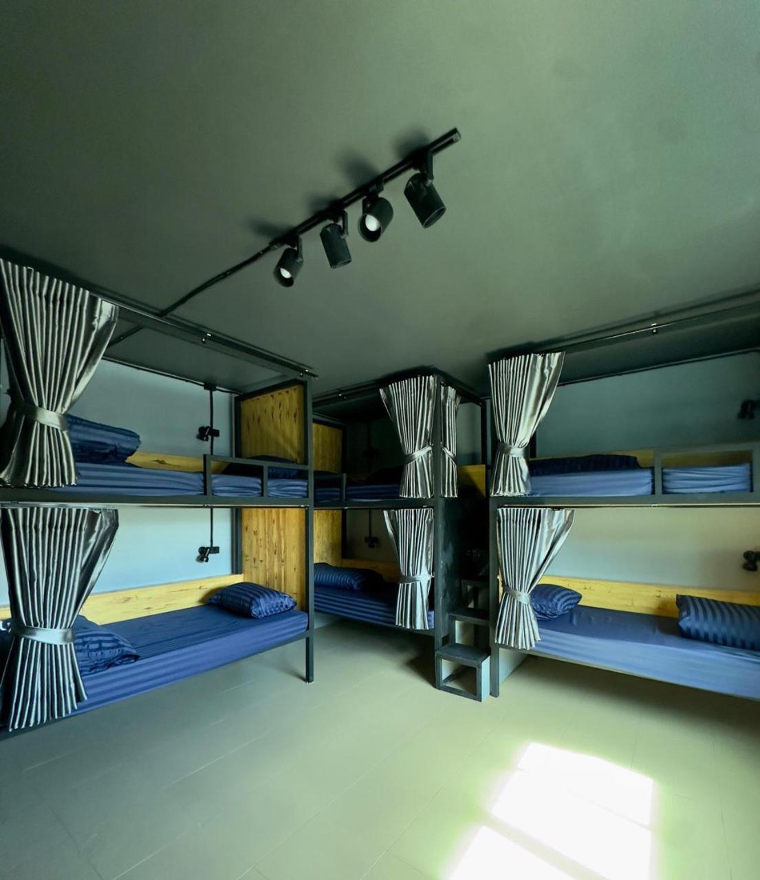 Champagne Hostel & Cafe 파타야 외부 사진