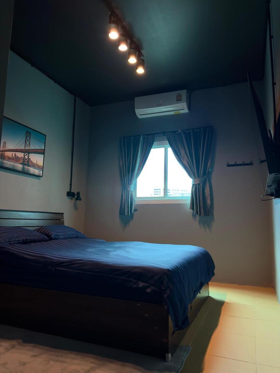 Champagne Hostel & Cafe 파타야 외부 사진