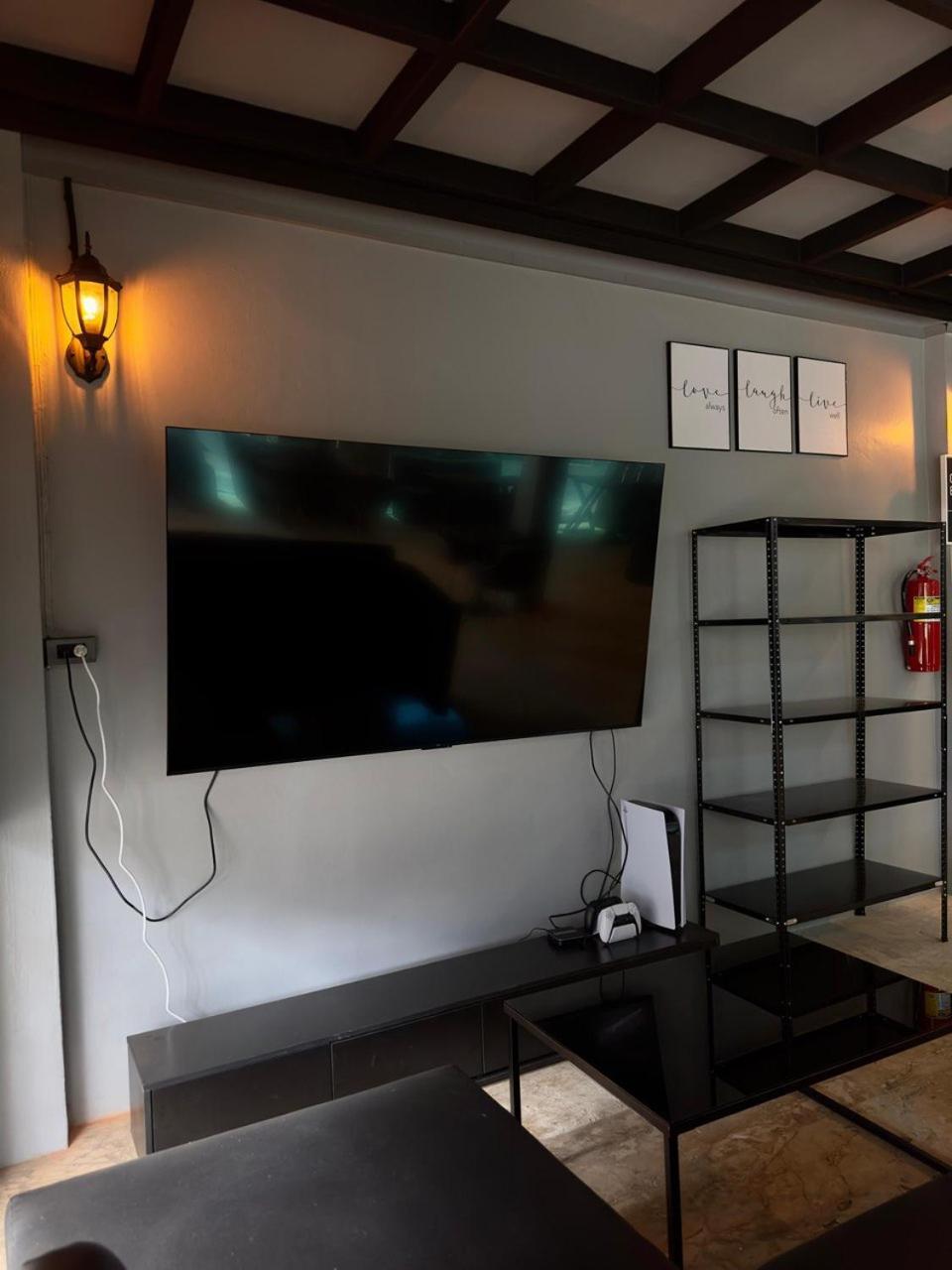 Champagne Hostel & Cafe 파타야 외부 사진
