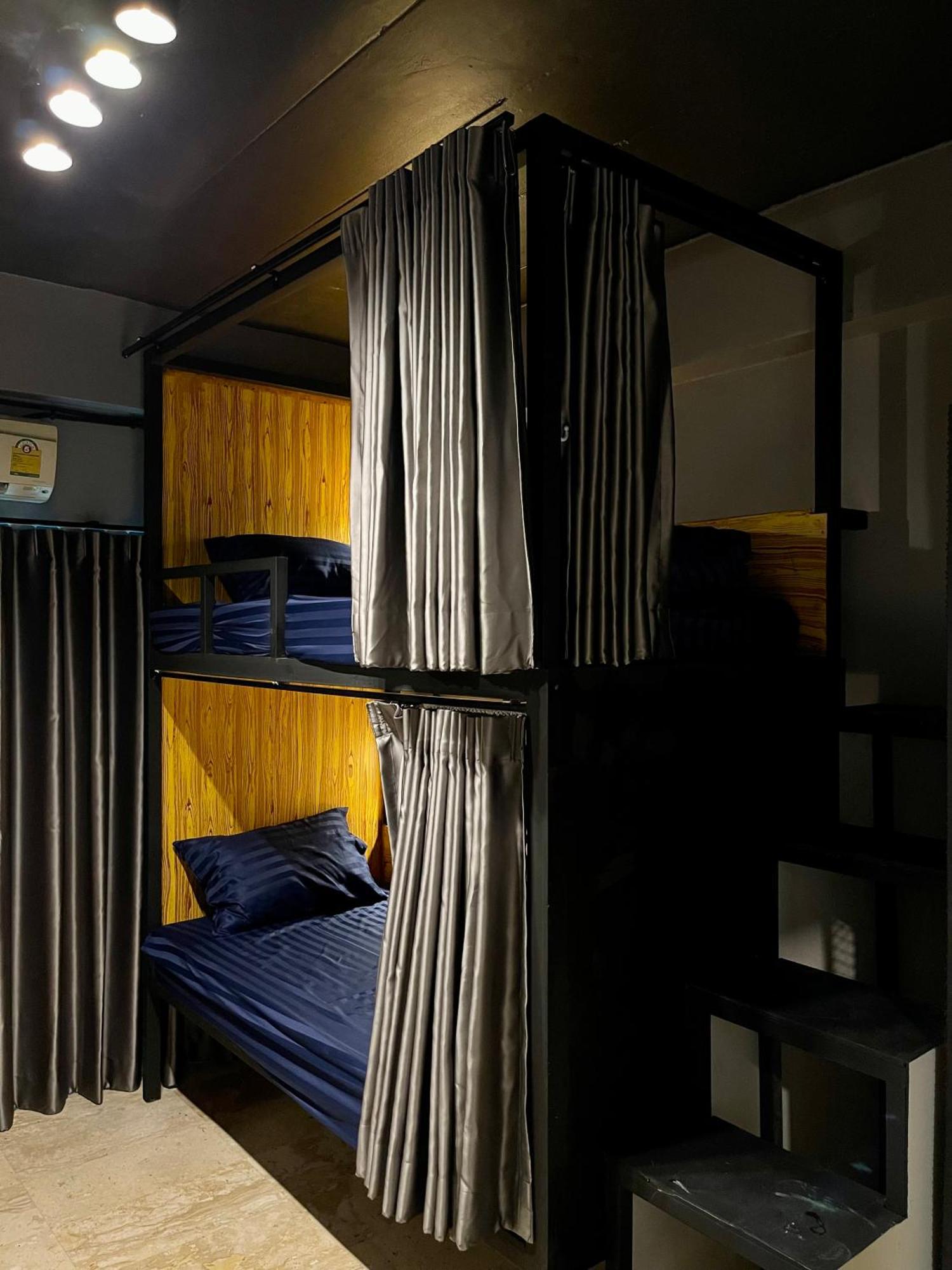 Champagne Hostel & Cafe 파타야 외부 사진