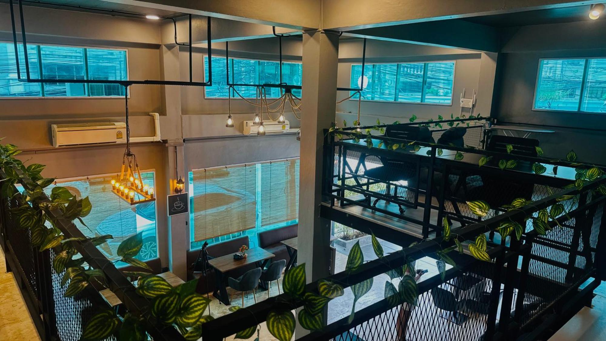 Champagne Hostel & Cafe 파타야 외부 사진